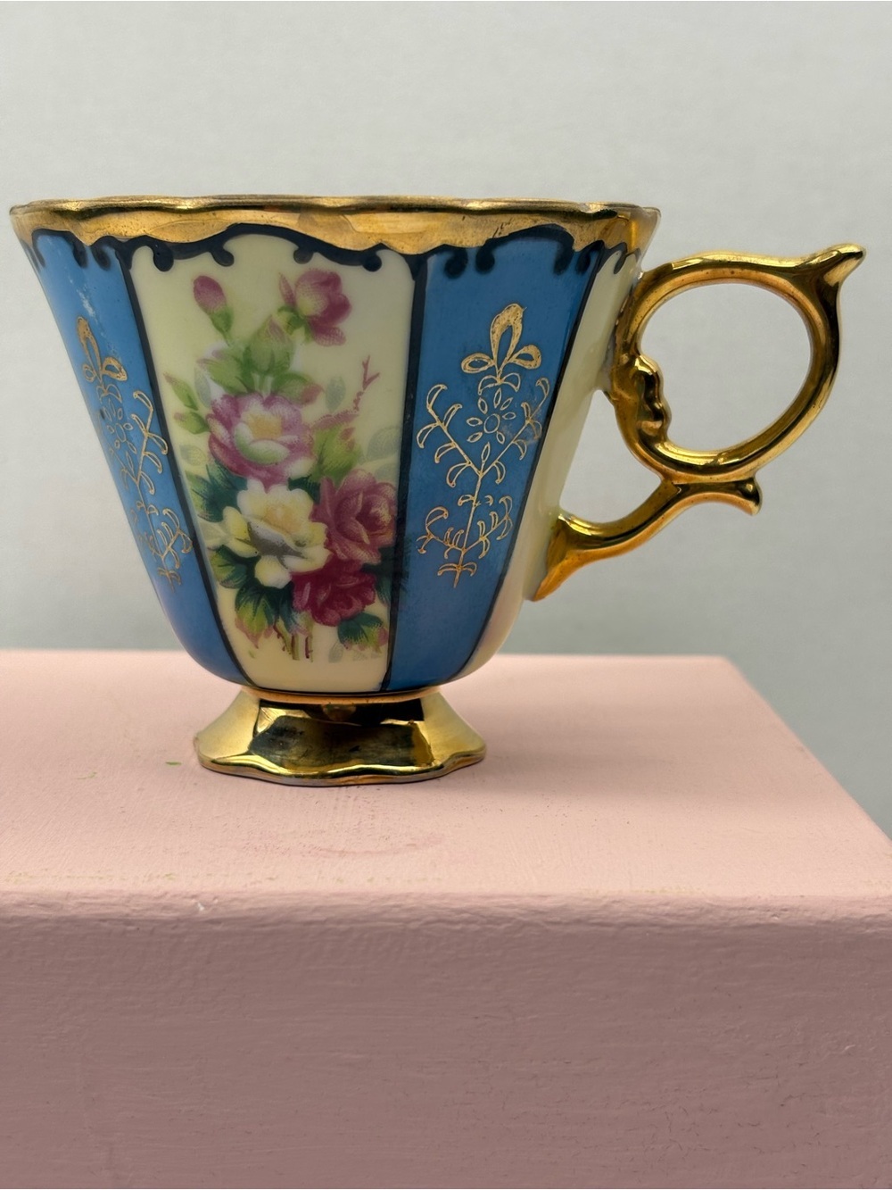 Vintage Royal Sealy Footed Teacup Specifically Pattern RSY31.